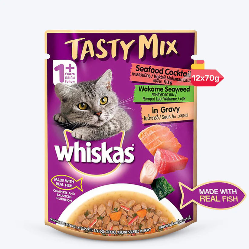 Whiskas Adult (1+ year) Tasty Mix Wet Cat Food Made With Real Fish, Seafood Cocktail Wakame Seaweed in Gravy (70 g) packs